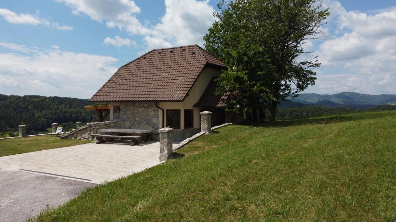 Zerko Holiday Home - Vineyard Chalet With Sauna And Jacuzzi Free Mirna Exterior photo